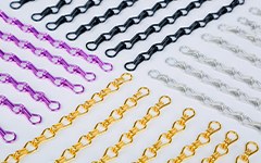 Cortina de eslabones de cadena en diferentes colores