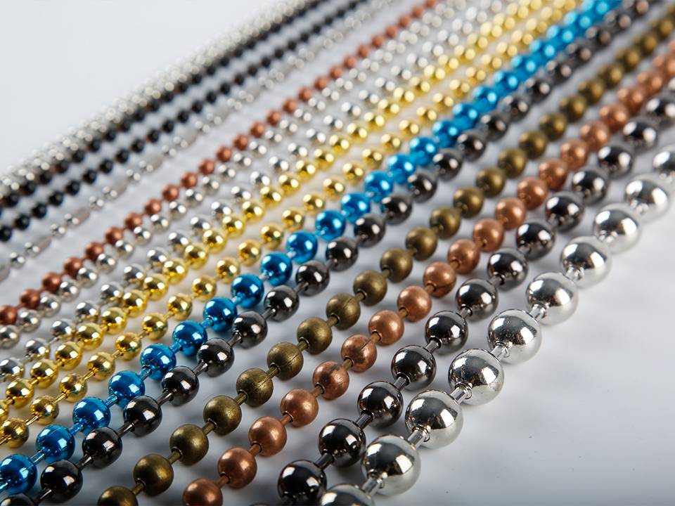 Metall perlen vorhang in verschiedenen Größen