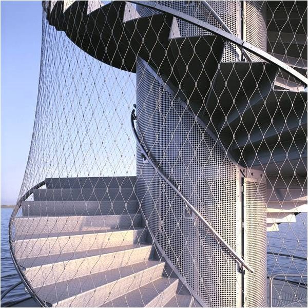 The stainless steel rope mesh of Argger is surrounding the stairs.