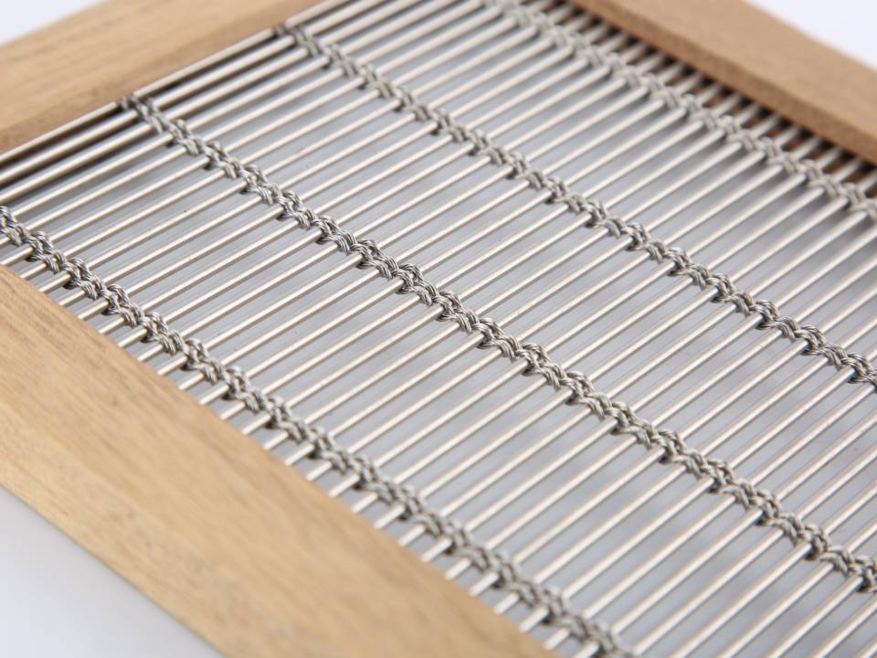 A Athena-1020D weave spacing architectural mesh.