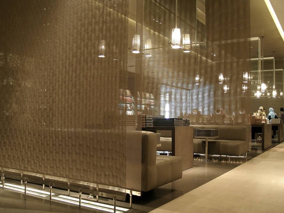 Metal decorative mesh for hotel lobby partition