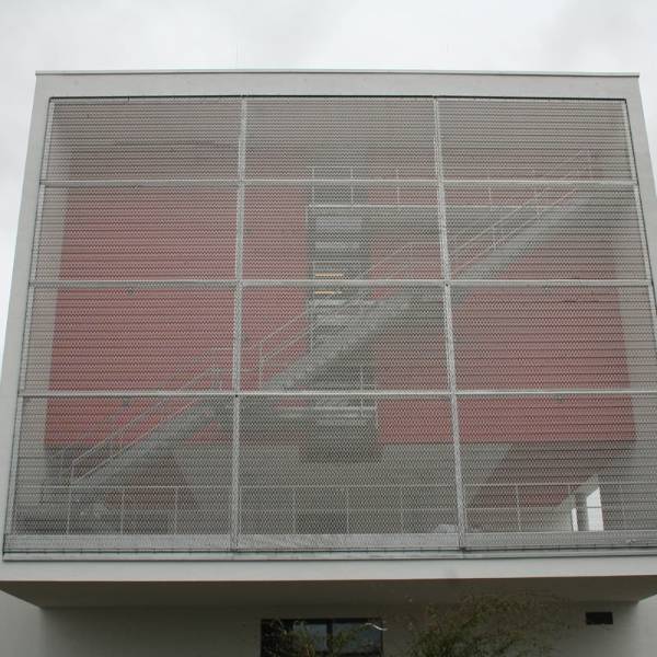 Argger decorative mesh for integrated outdoor stair guard